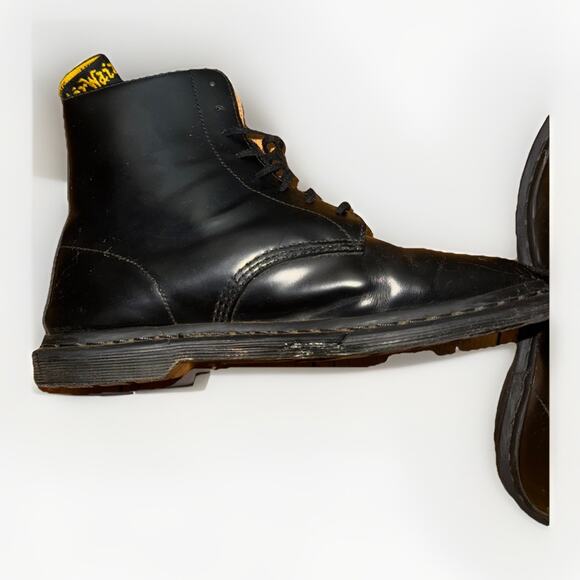 Dr. Martens Men’s Black Leather Boots Size 9 Lace Up Combat Workwear